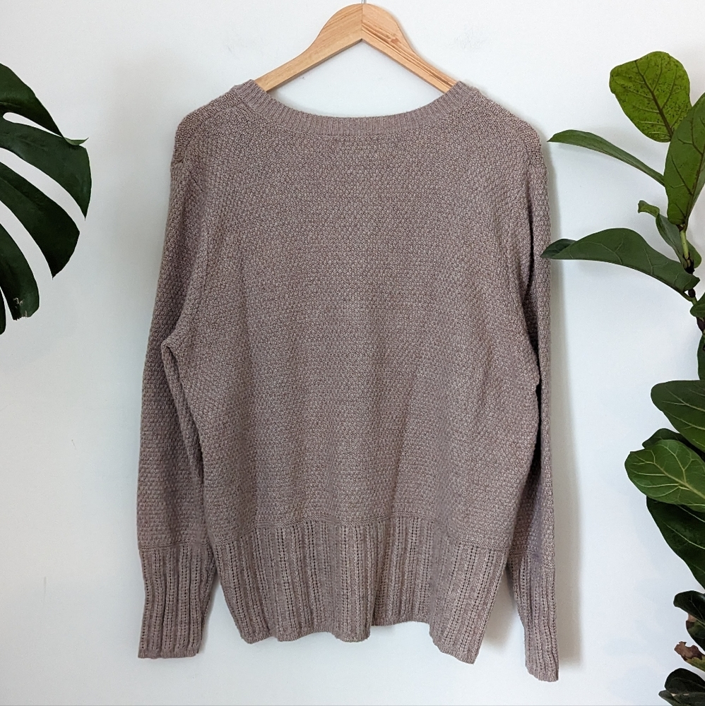Universal Thread | Knit V-Neck Sweater Oversized - Picture 7 of 10